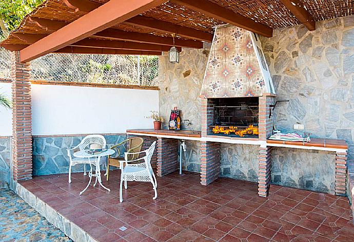 Terrace area with BBQ . - Villa Maravillas . (Photo Gallery) }}