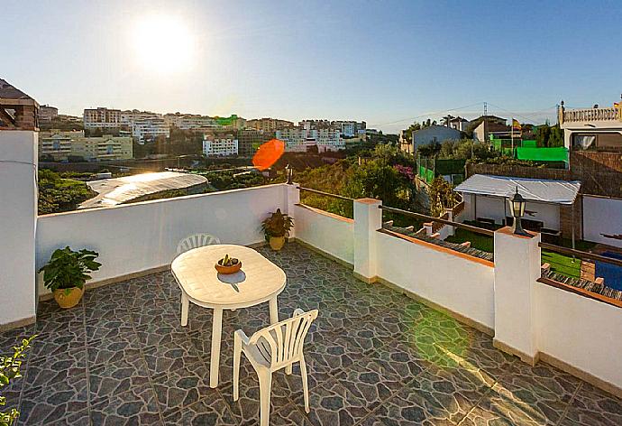 Outdoor dining area . - Villa Naiara . (Photo Gallery) }}
