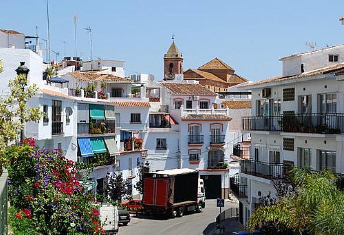 Torrox ,Costa del Sol . - Villa Elvira . (Fotogalerie) }}