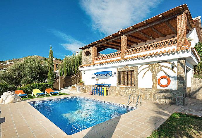 Beautiful Villa with Private Pool, Terrace and Garden . - Villa Elvira . (Galería de imágenes) }}