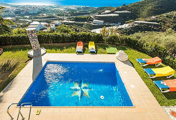 Private pool with terrace and garden . - Villa Elvira . (Galería de imágenes) }}