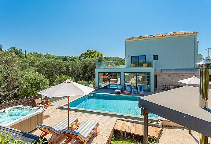 Beautiful villa with private pool, spa, and terrace . - Villa Eleanna . (Galleria fotografica) }}