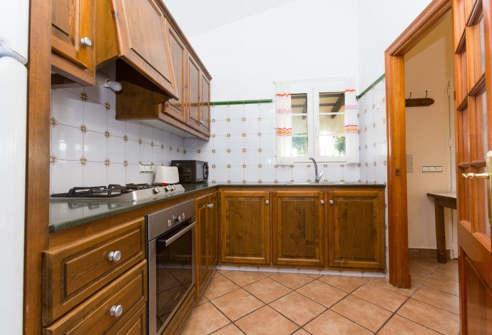 Equipped kitchen . - Villa Iris . (Fotogalerie) }}