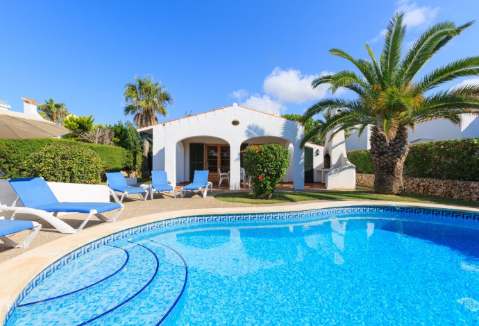 ,Beautiful Villa with Private Pool, Terrace and Garden . - Villa Noixa . (Galería de imágenes) }}