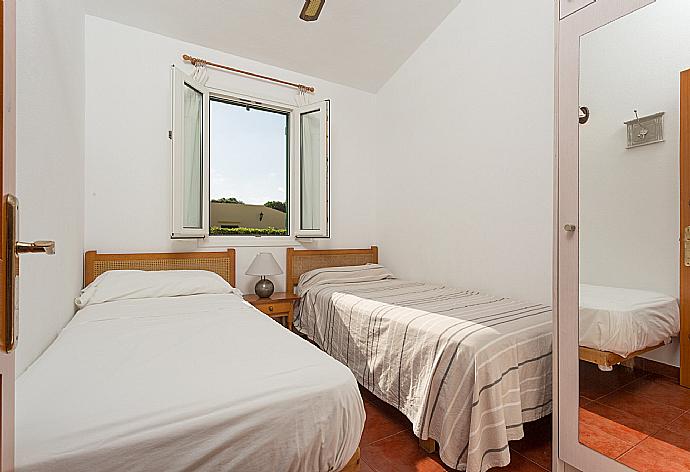 Twin bedroom . - Villa Gelabert Ametller . (Photo Gallery) }}