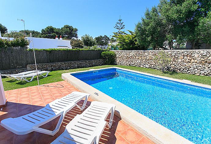 Private pool, terrace, and garden . - Villa Calitja Dos . (Galerie de photos) }}