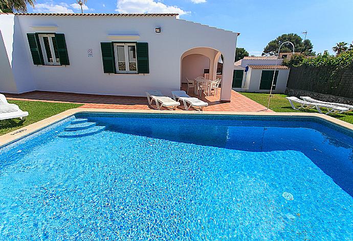 Swimming pool . - Villa Calitja Dos . (Fotogalerie) }}