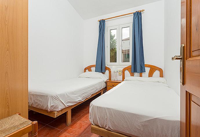 Twin bedroom . - Villa Calitja Dos . (Photo Gallery) }}