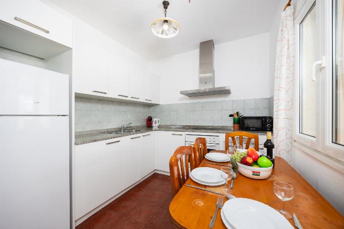Equipped kitchen . - Villa Calitja Dos . (Fotogalerie) }}