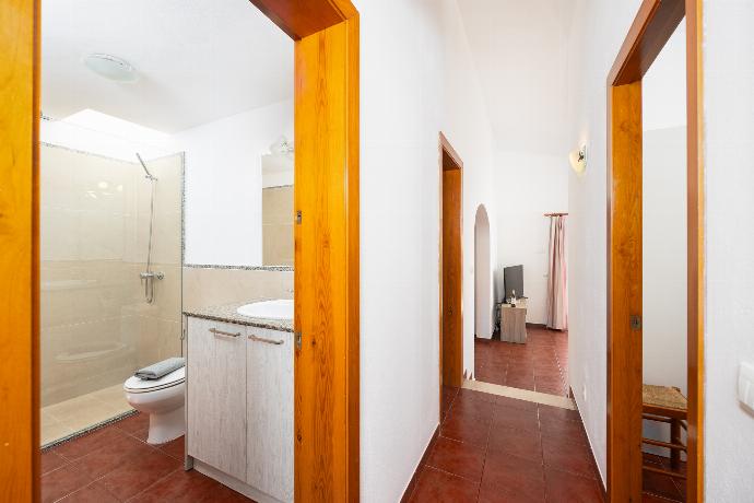 Hallway . - Villa Calitja Dos . (Fotogalerie) }}