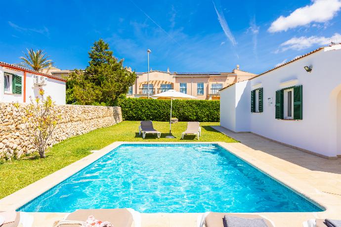 Private pool and terrace . - Villa Calitja Dos . (Fotogalerie) }}