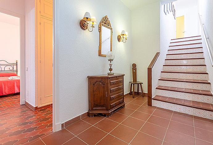 Hallway  . - Villa Satalaia . (Photo Gallery) }}