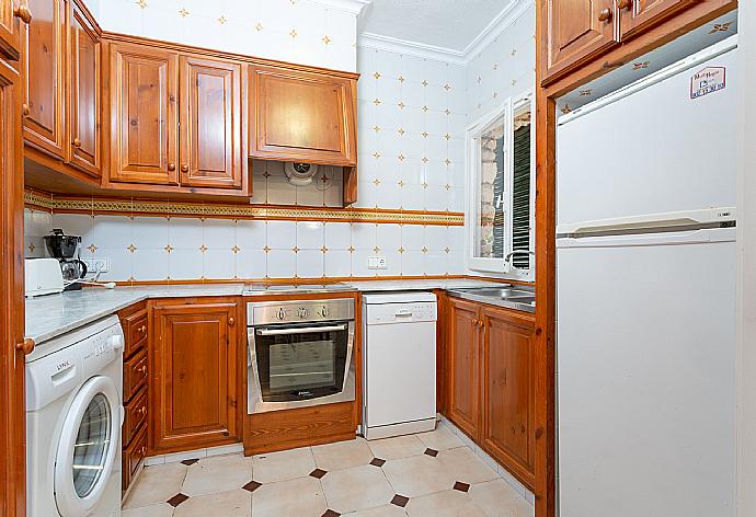 Equipped kitchen . - Villa Salzina . (Fotogalerie) }}