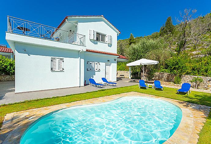 ,Beautiful villa with private pool, terrace, and garden . - Villa Mia . (Photo Gallery) }}