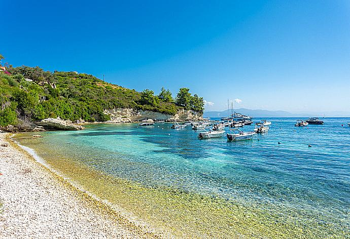 Loggos Beach . - Villa Mia . (Галерея фотографий) }}