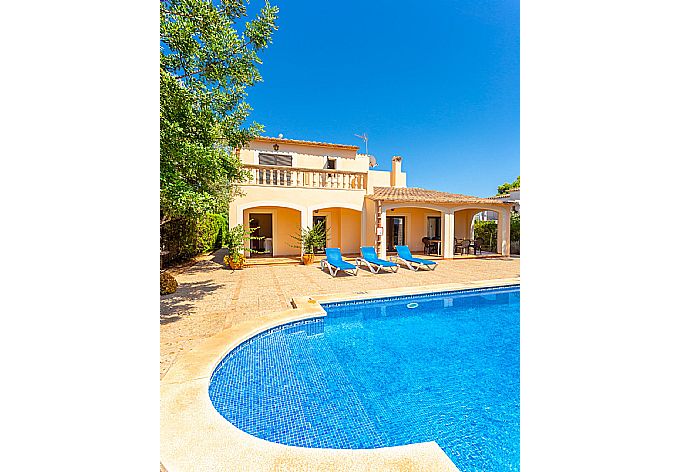 Beautiful villa with private pool and terrace . - Villa Karen . (Photo Gallery) }}