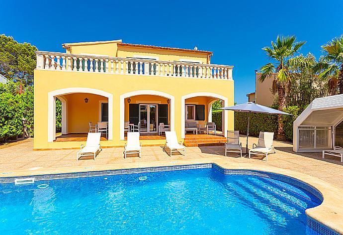 Beautiful villa with private pool and terrace . - Villa Paula . (Галерея фотографий) }}