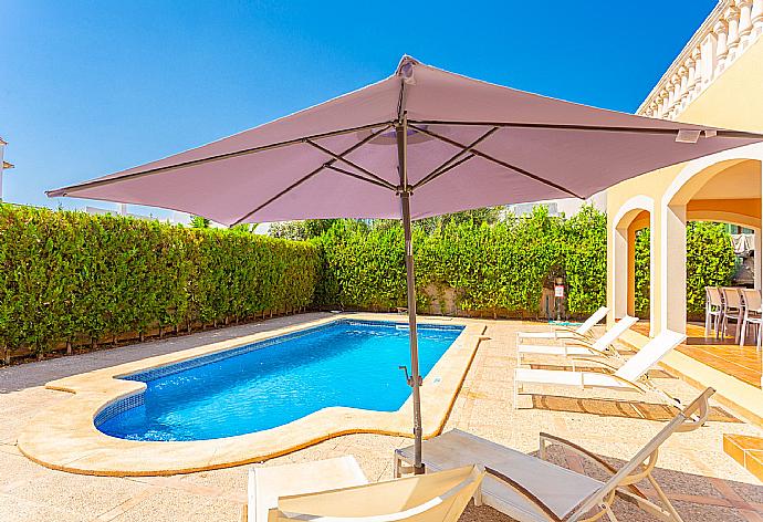 Private pool and terrace . - Villa Paula . (Galería de imágenes) }}