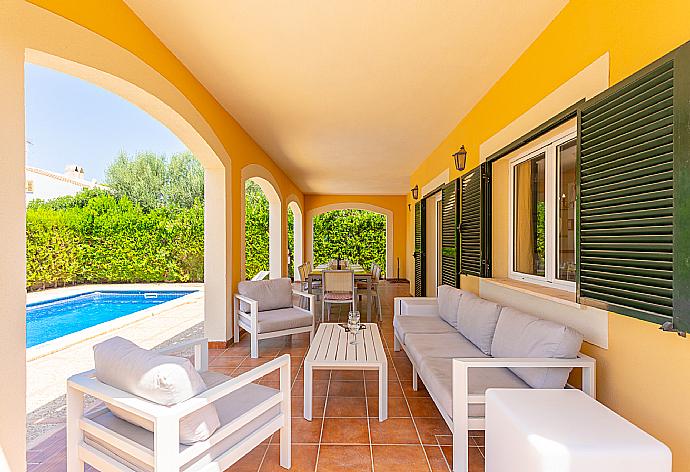 Sheltered terrace area . - Villa Paula . (Photo Gallery) }}