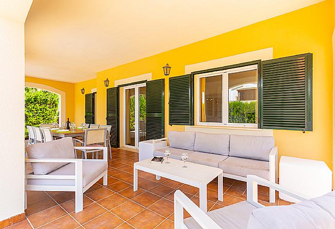 Sheltered terrace area . - Villa Paula . (Photo Gallery) }}