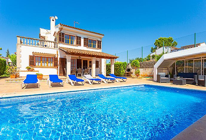 ,Beautiful villa with private pool and terrace . - Villa Isabel . (Galería de imágenes) }}