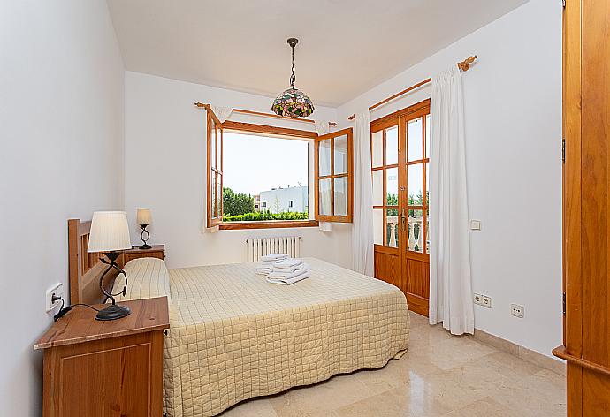 Double bedroom . - Villa Isabel . (Photo Gallery) }}