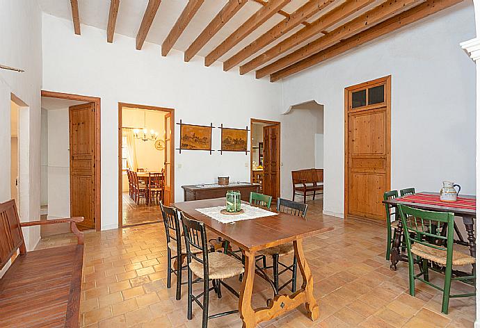 Dining area on ground floor . - Ses Cases Noves . (Fotogalerie) }}