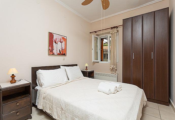 Double bedroom . - Foteini Apartment . (Photo Gallery) }}