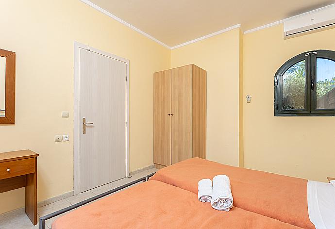 Twin bedroom with A/C, sea views, and terrace access . - Katerina . (Galleria fotografica) }}