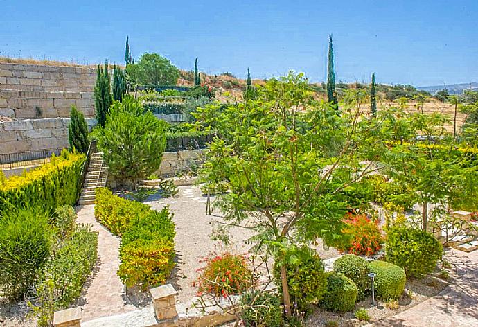 Garden area . - Villa Fortuna . (Photo Gallery) }}