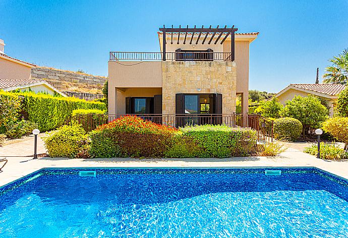 Beautiful villa with private pool, terrace, and garden . - Villa Fortuna . (Galería de imágenes) }}