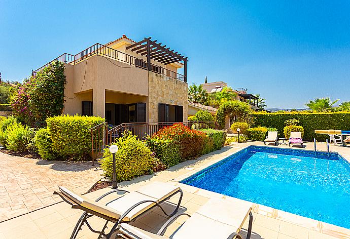 Beautiful villa with private pool, terrace, and garden . - Villa Fortuna . (Galería de imágenes) }}