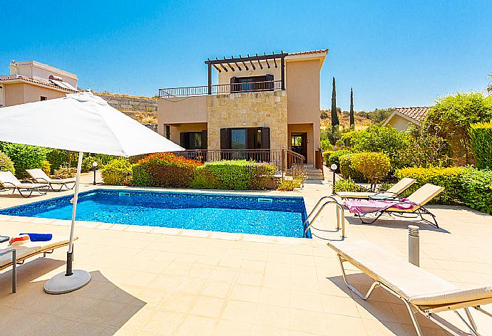 Beautiful villa with private pool, terrace, and garden . - Villa Fortuna . (Galerie de photos) }}