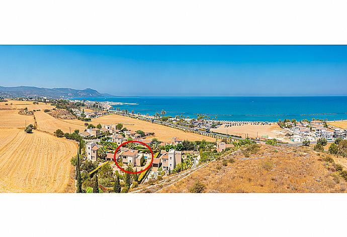 Aerial view showing location of Villa Fortuna . - Villa Fortuna . (Galleria fotografica) }}