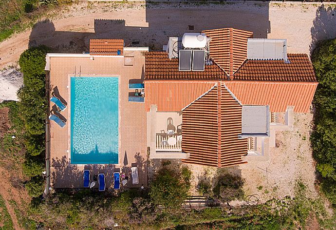 Aerial view of the Villa Regina 1 . - Villa Regina 1 . (Photo Gallery) }}