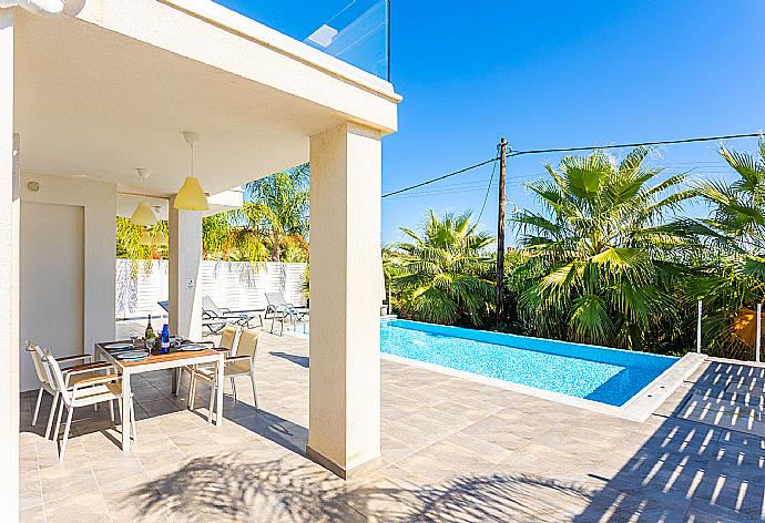 Terrace area . - Villa Starfish . (Fotogalerie) }}