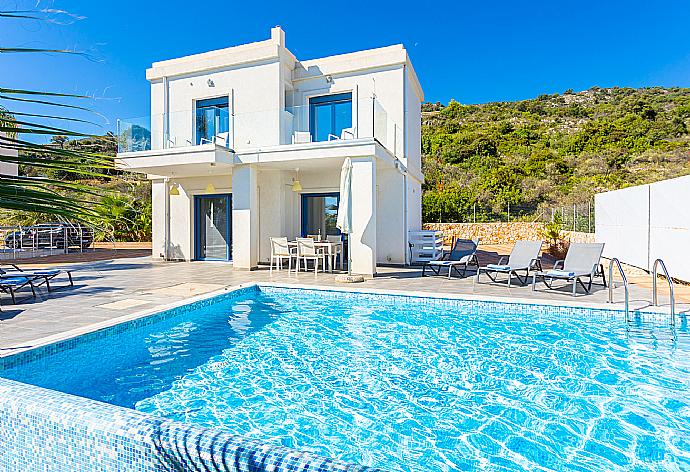 ,Beautiful villa with private pool and terrace . - Villa Seahorse . (Photo Gallery) }}