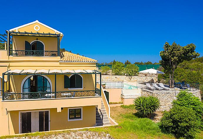 Beautiful villa with private pool and terrace  . - Alexander . (Galerie de photos) }}