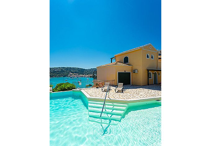 Beautiful villa with private pool and terrace with panoramic sea views . - Alexander . (Galleria fotografica) }}