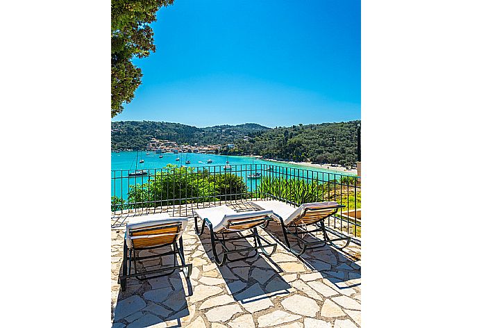 Private terrace with panoramic sea views . - Alexander . (Galerie de photos) }}