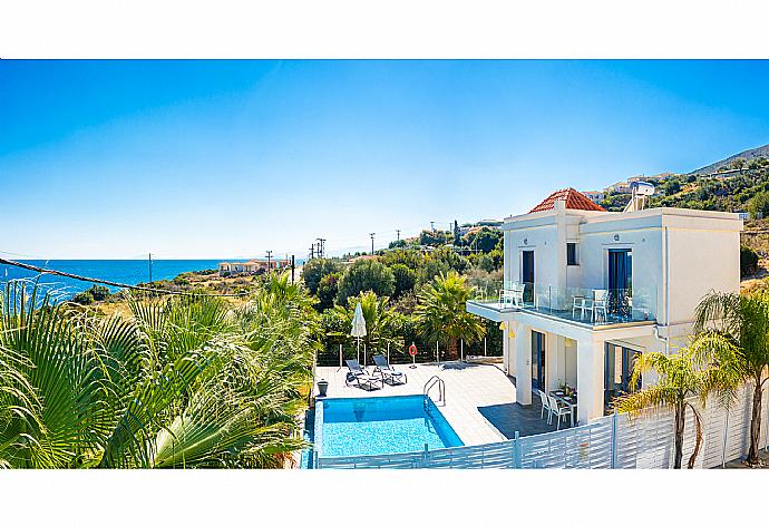 Aerial view of Villa Seashell . - Villa Seashell . (Fotogalerie) }}