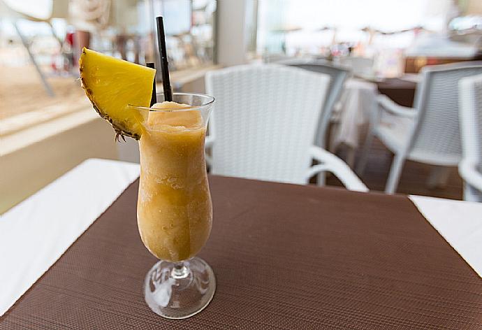 Waterfront cocktails  . - Villa Remos Ocho . (Fotogalerie) }}