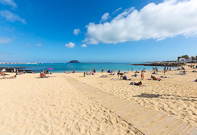 Toro Beach . - Villa Remos Ocho . (Галерея фотографий) }}