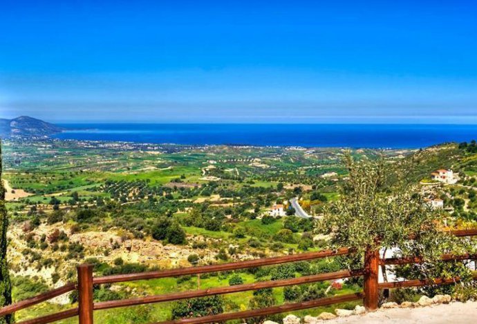 Panoramic views . - Villa Heaven . (Photo Gallery) }}