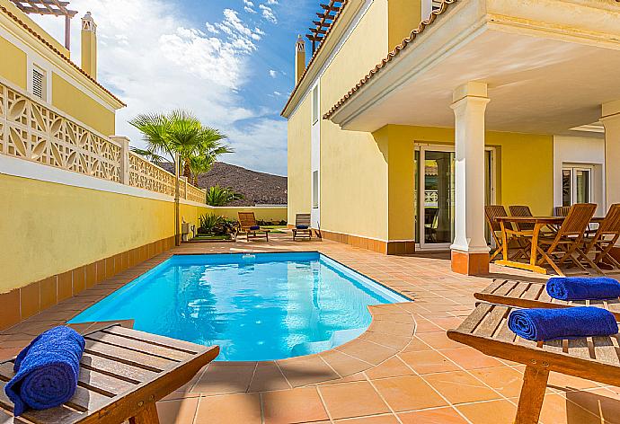 ,Beautiful villa with private pool and terrace . - Villa Golden . (Galería de imágenes) }}
