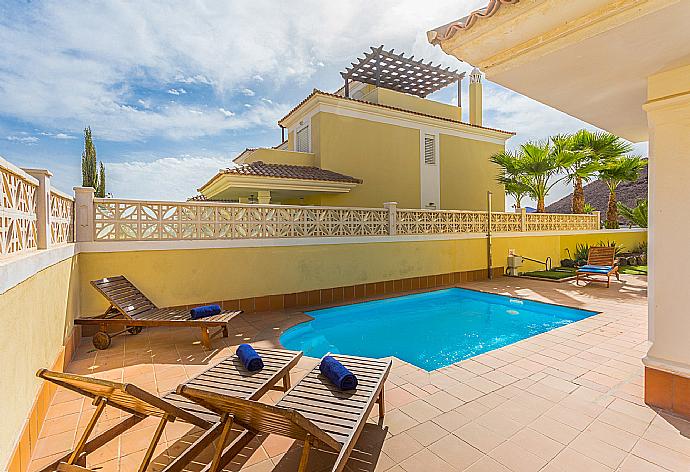 Beautiful villa with private pool and terrace . - Villa Golden . (Galería de imágenes) }}