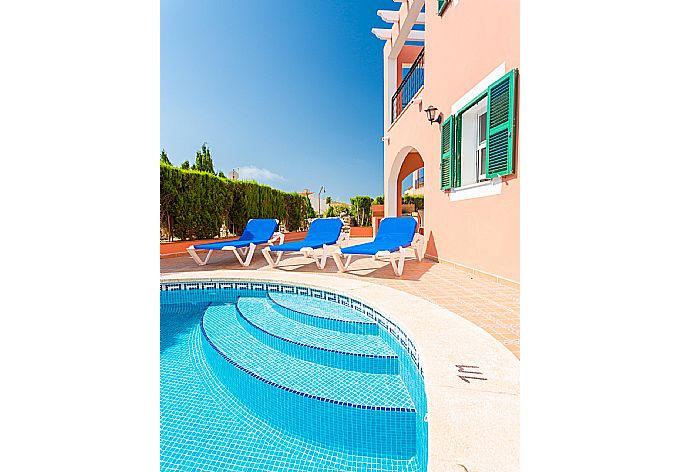 Beautiful villa with private pool and terrace . - Villa Cala Galdana 8 . (Галерея фотографий) }}