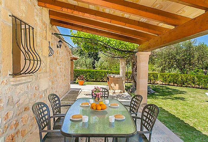 Outdoor dining area . - Font Xica . (Photo Gallery) }}