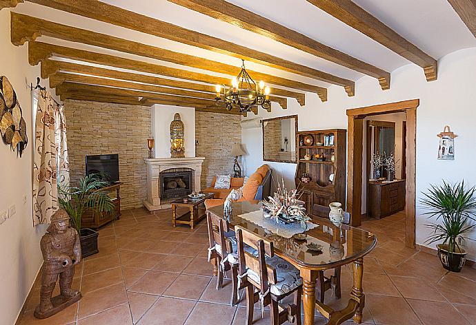 Living room with dining area. . - Villa Rosandra . (Photo Gallery) }}