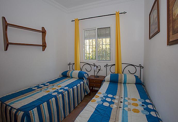 Single bedroom with A/C  . - Villa Rosandra . (Photo Gallery) }}